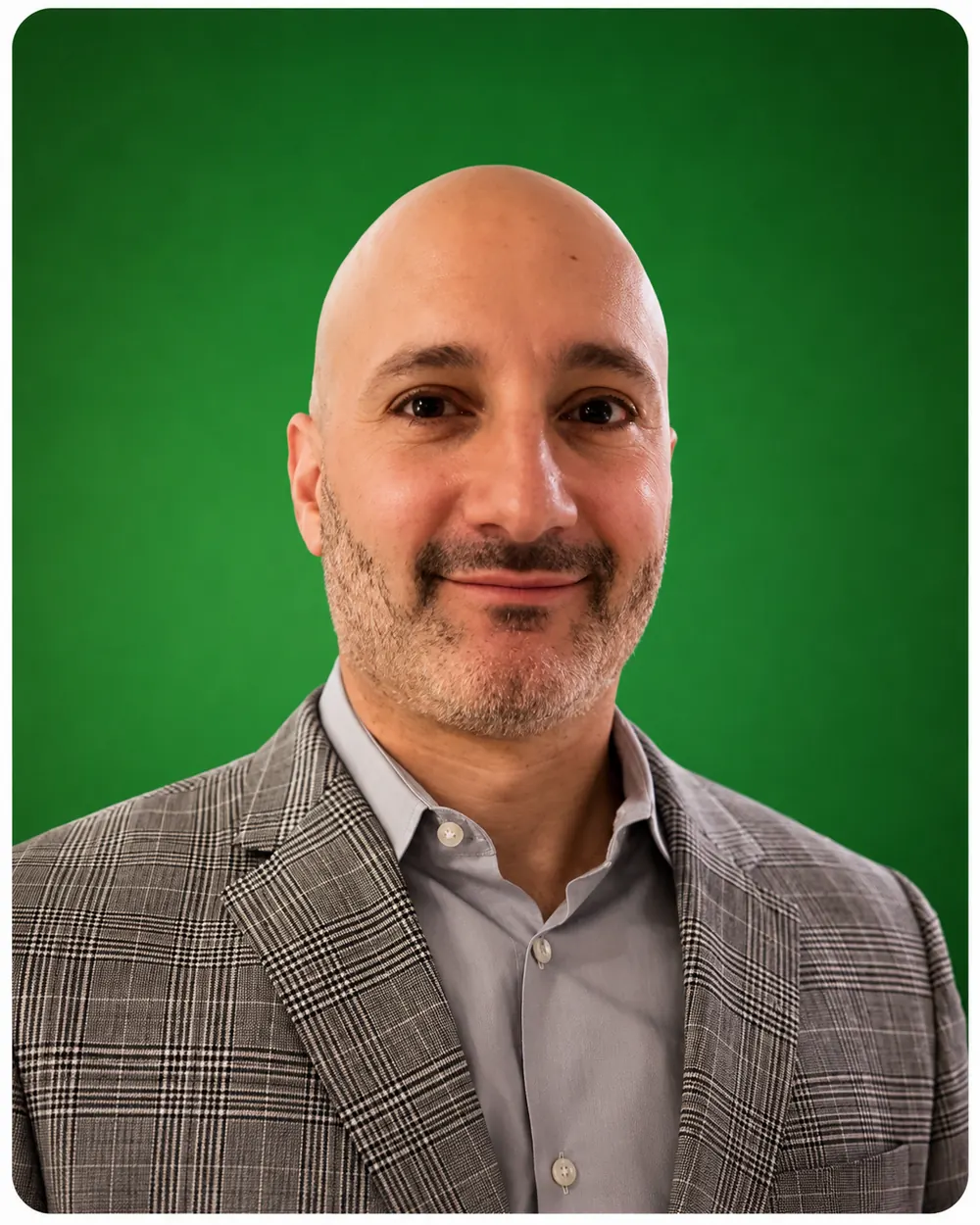 Daniel Perruzzo, Director of Sales at Neway Technologies